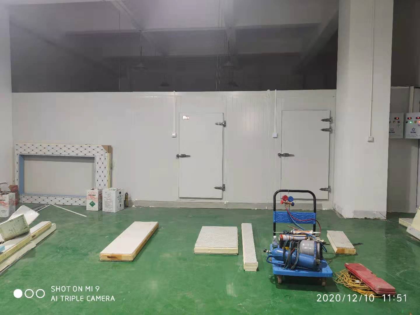 冷庫雙溫冷庫現(xiàn)場(chǎng)安裝雪藝制冷建造
